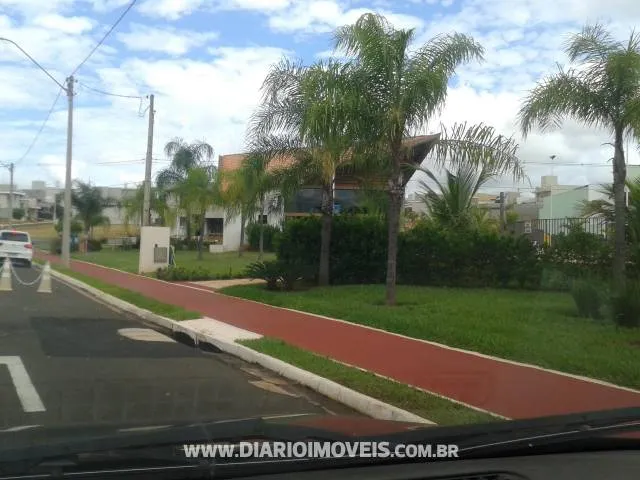 Terreno / Lote / Condomínio à venda — foto 1 de 2