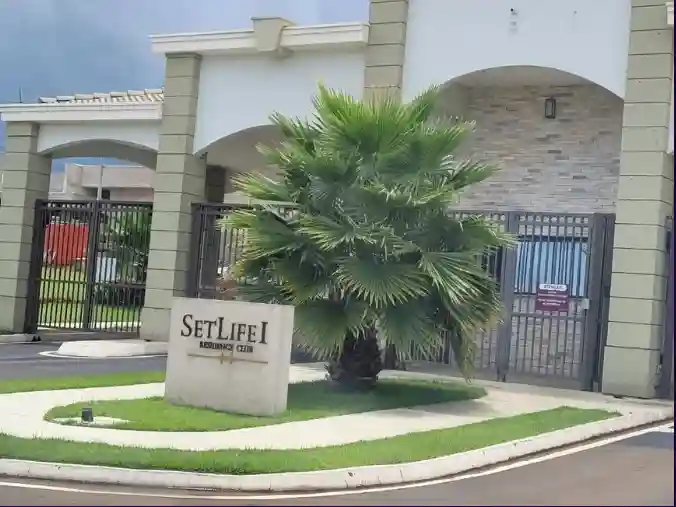 Terreno / Lote / Condomínio  à venda, 253m² — foto 1 de 8