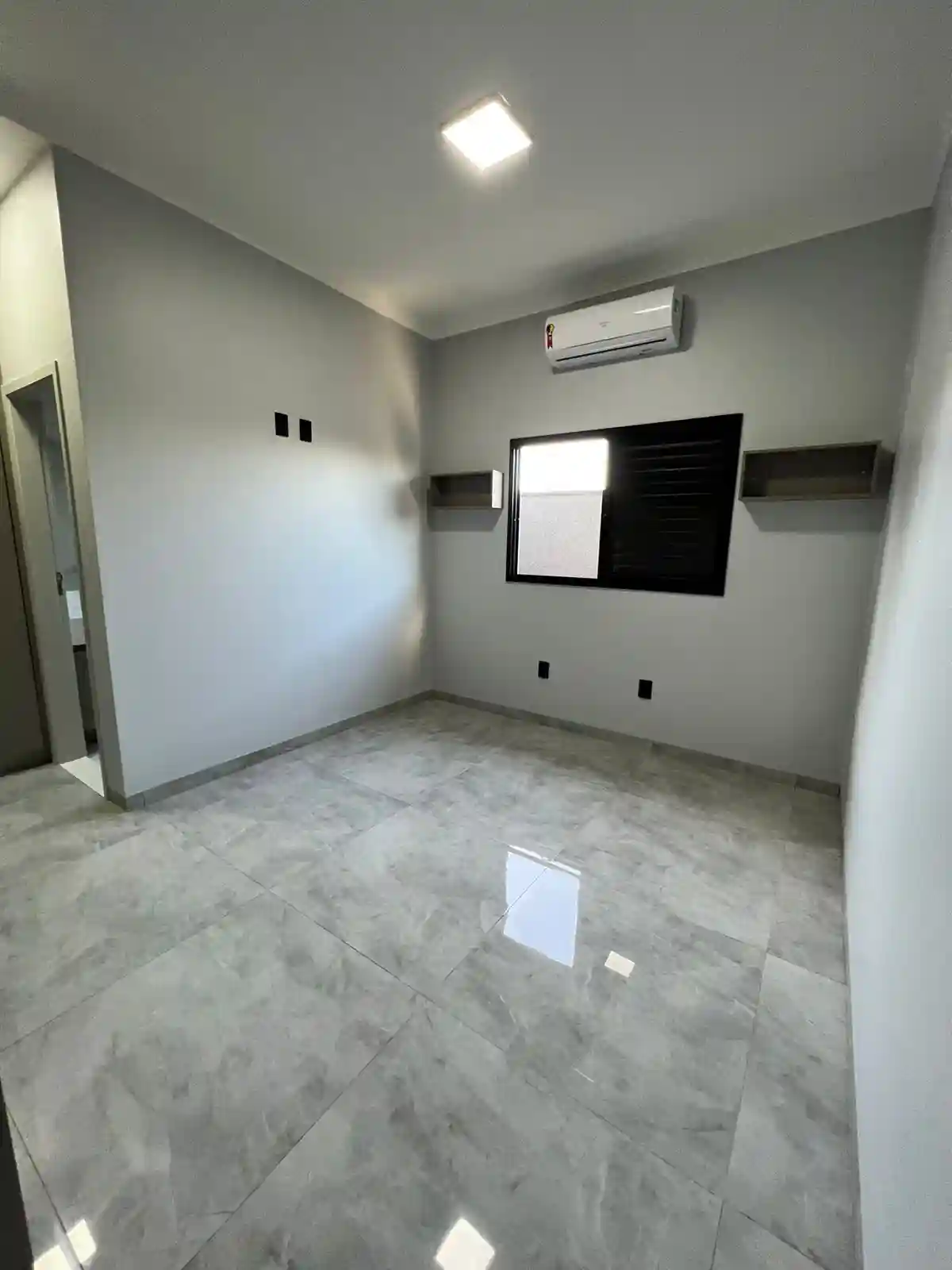 Casa à venda — foto 8 de 9