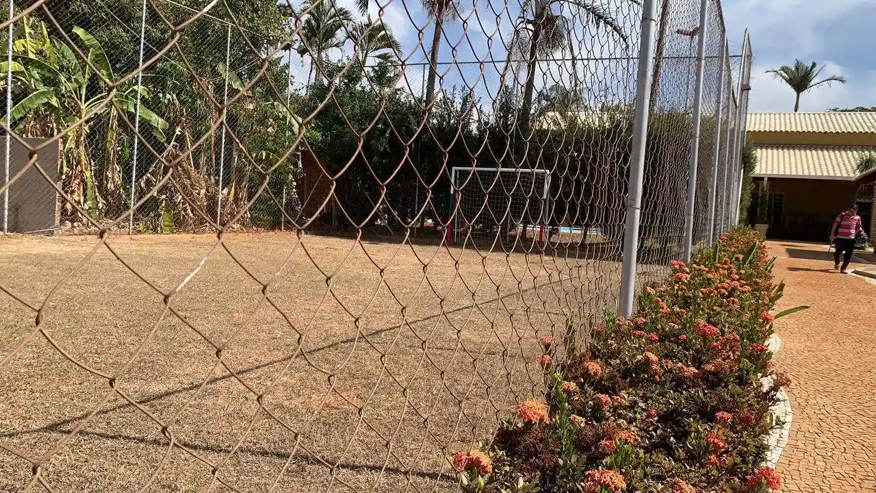 Fazenda / Sítio / Chácara com 3 quartos à venda, 1000m² — foto 3 de 17