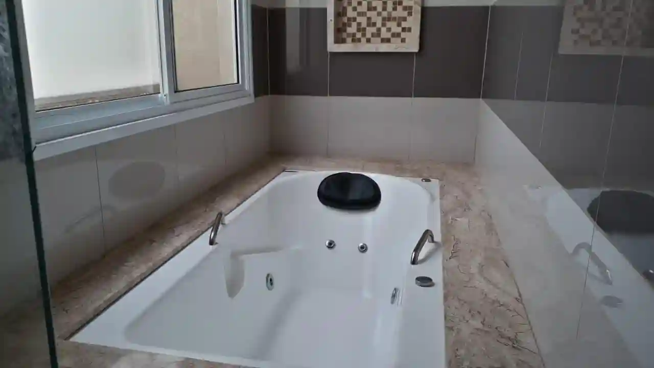 Casa de Condomínio com 3 quartos à venda, 275m² — foto 9 de 13