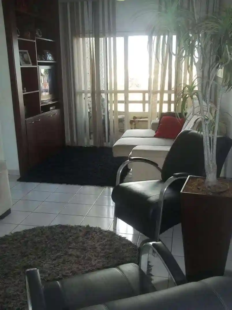 Apartamento com 2 quartos à venda, 80m² — foto 1 de 10