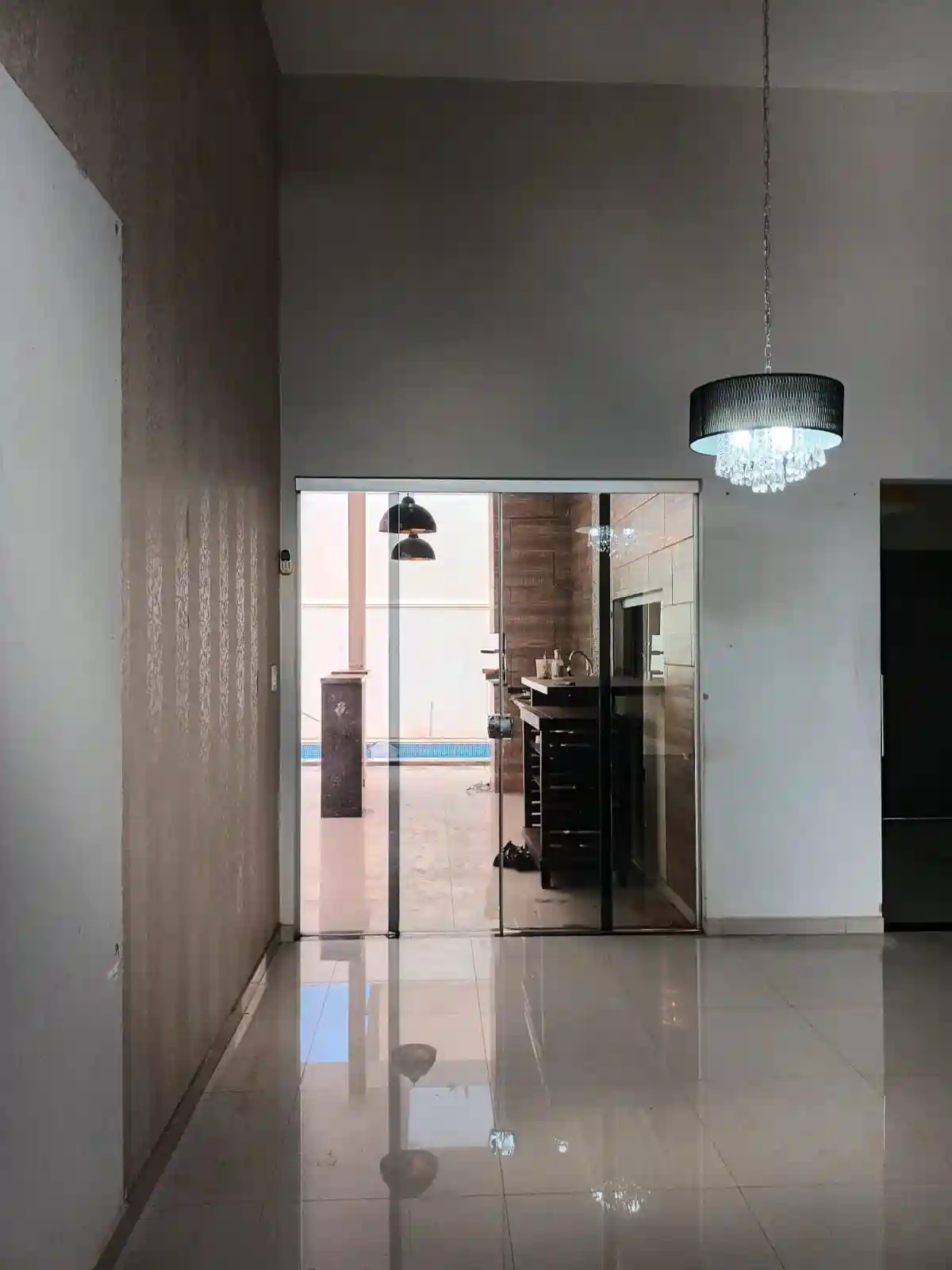 Casa de Condomínio com 3 quartos à venda, 253m² — foto 3 de 23