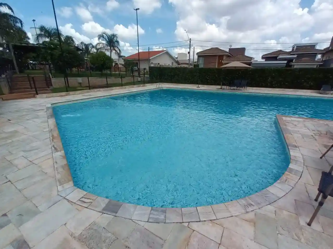 Casa de Condomínio com 3 quartos à venda, 253m² — foto 1 de 23