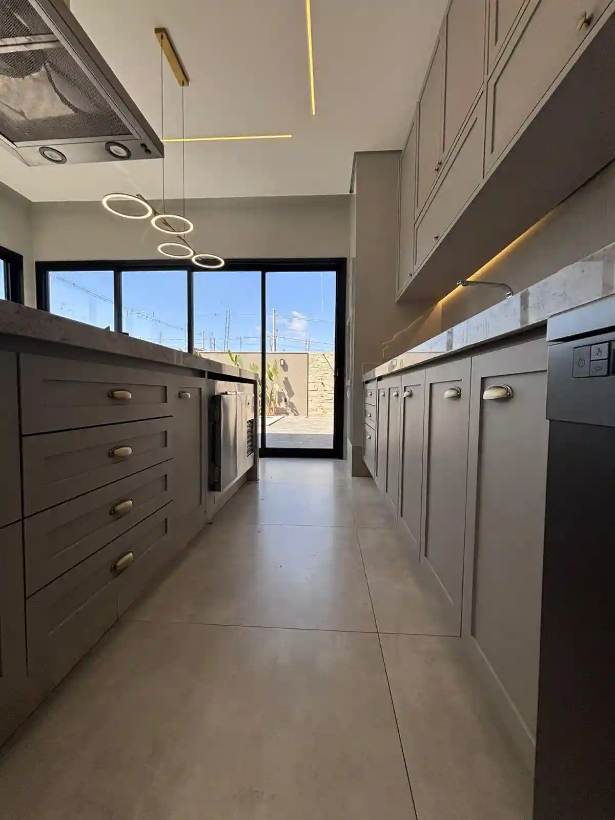Casa de Condomínio com 3 quartos à venda, 306m² — foto 41 de 42