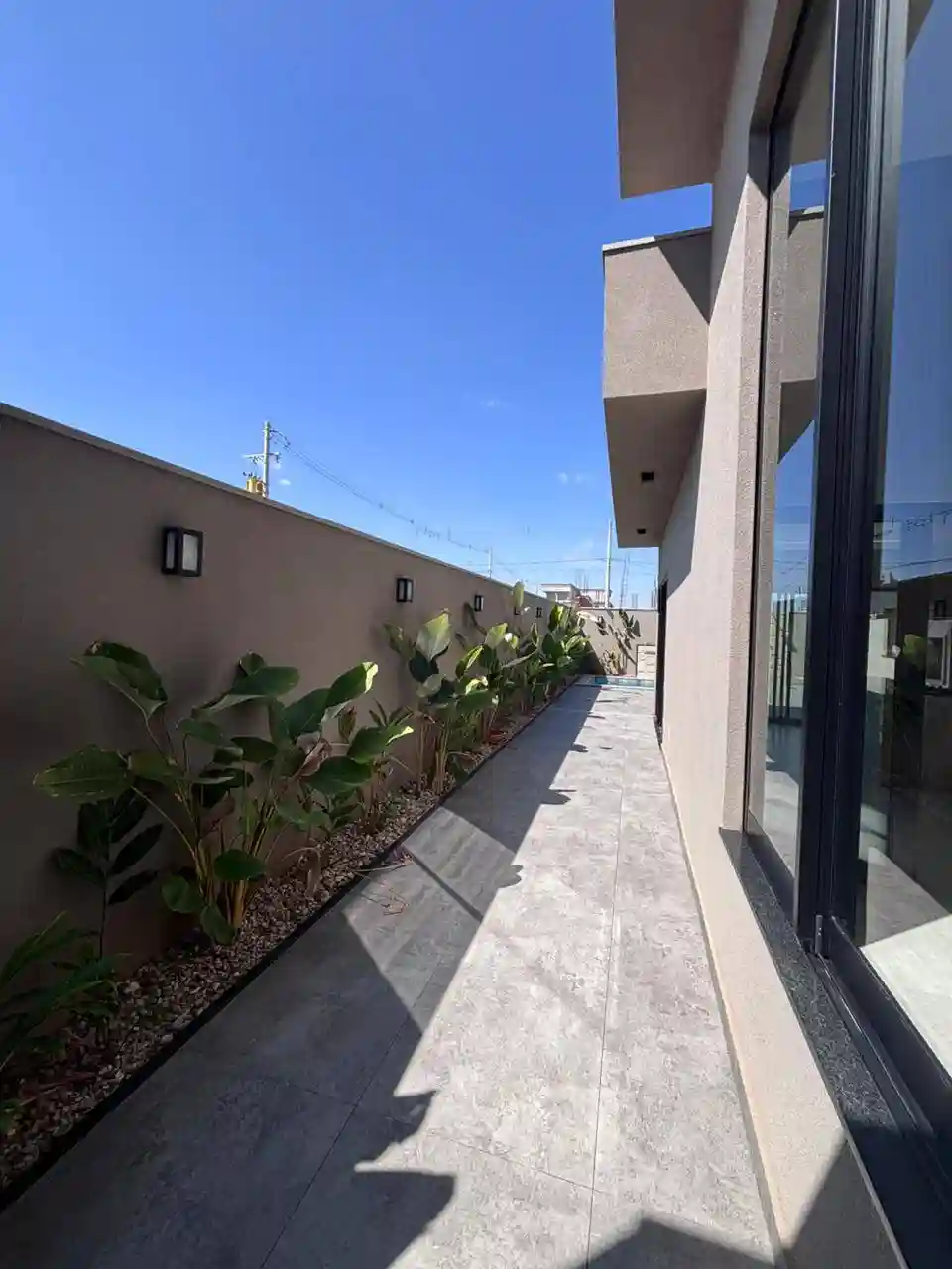 Casa de Condomínio com 3 quartos à venda, 306m² — foto 3 de 42