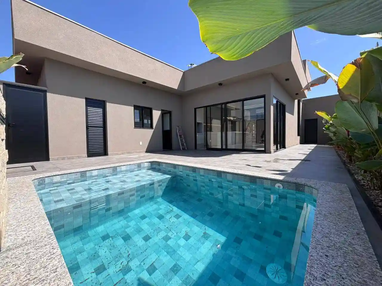 Casa de Condomínio com 3 quartos à venda, 306m² — foto 11 de 42