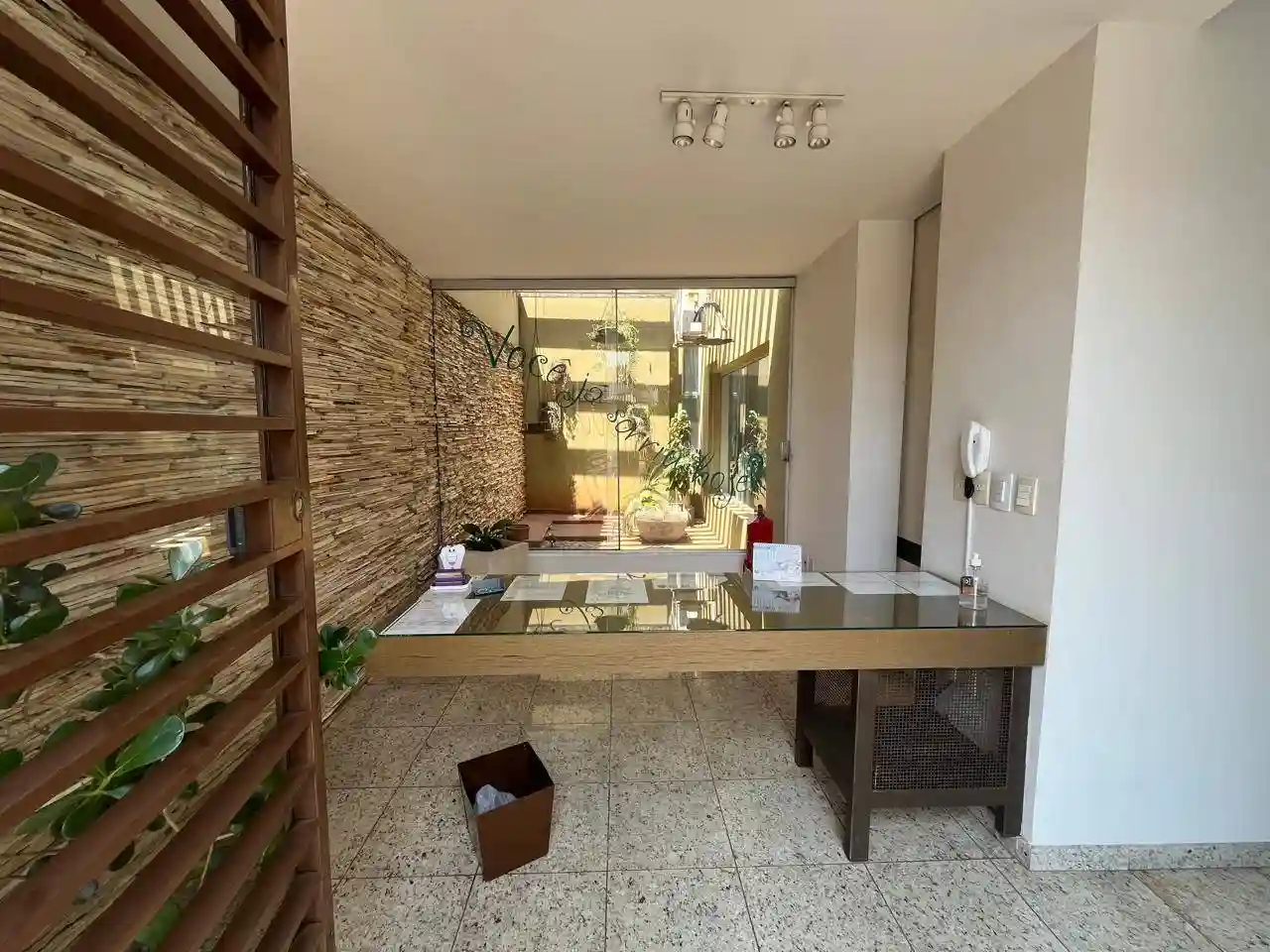 Casa Comercial com 4 quartos à venda, 200m² — foto 2 de 24