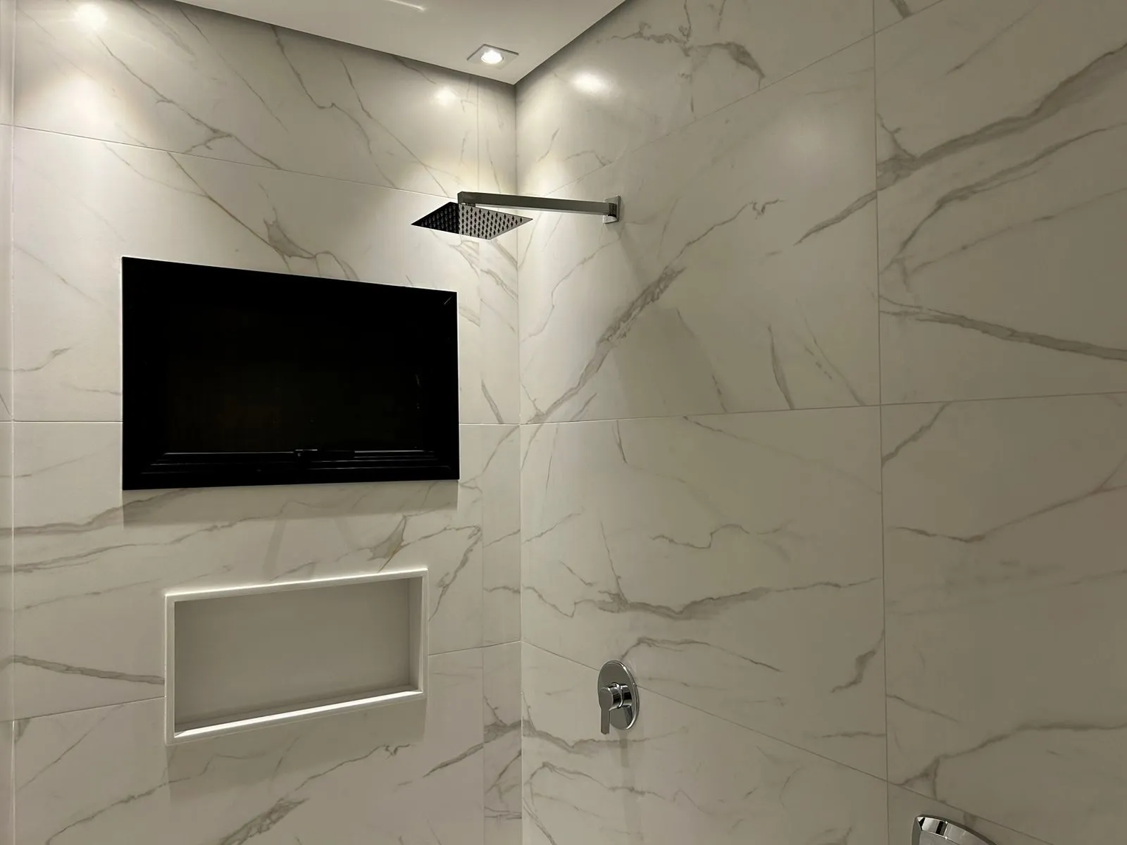 Casa de Condomínio com 3 quartos à venda, 303m² — foto 18 de 26