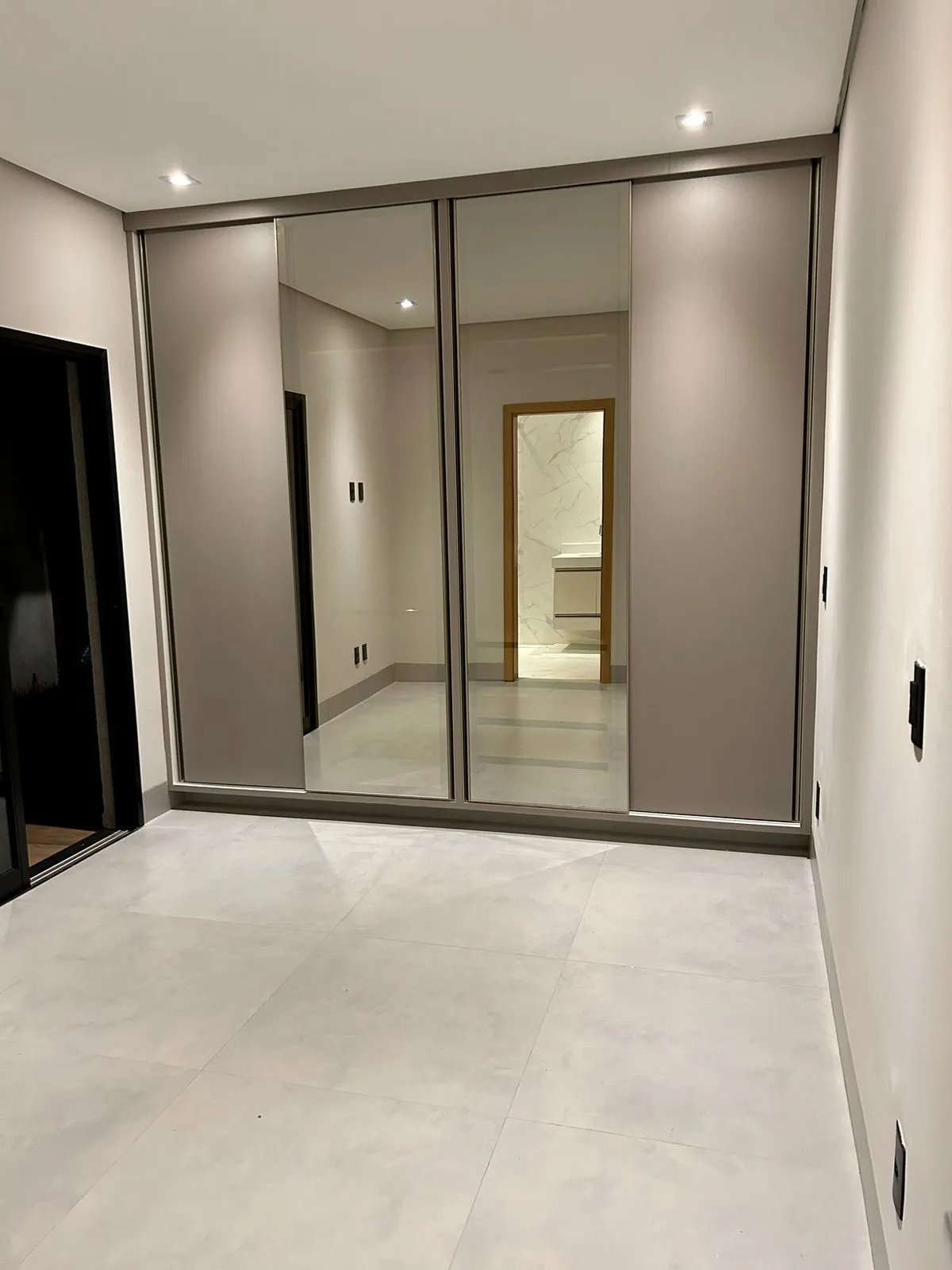 Casa de Condomínio com 3 quartos à venda, 303m² — foto 8 de 26