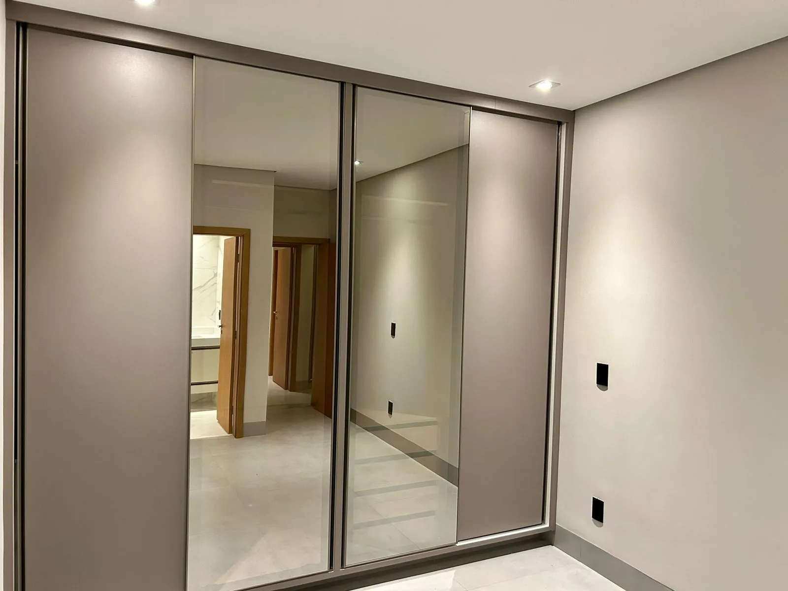 Casa de Condomínio com 3 quartos à venda, 303m² — foto 23 de 26