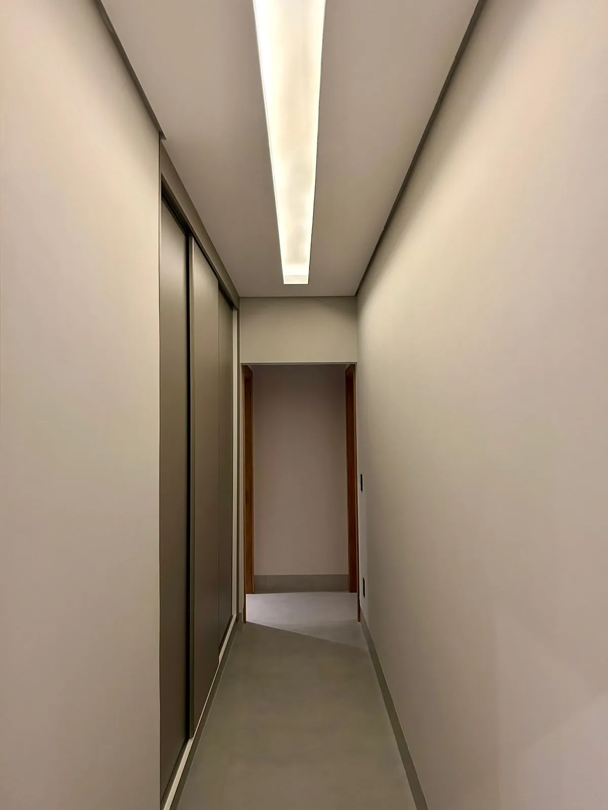 Casa de Condomínio com 3 quartos à venda, 303m² — foto 3 de 26