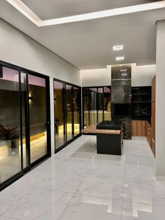 Casa de Condomínio à venda — foto 1 de 10