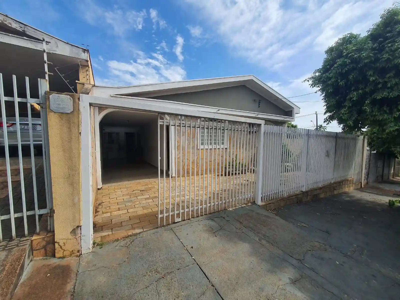 Casa com 3 quartos à venda, 207m² — foto 1 de 19