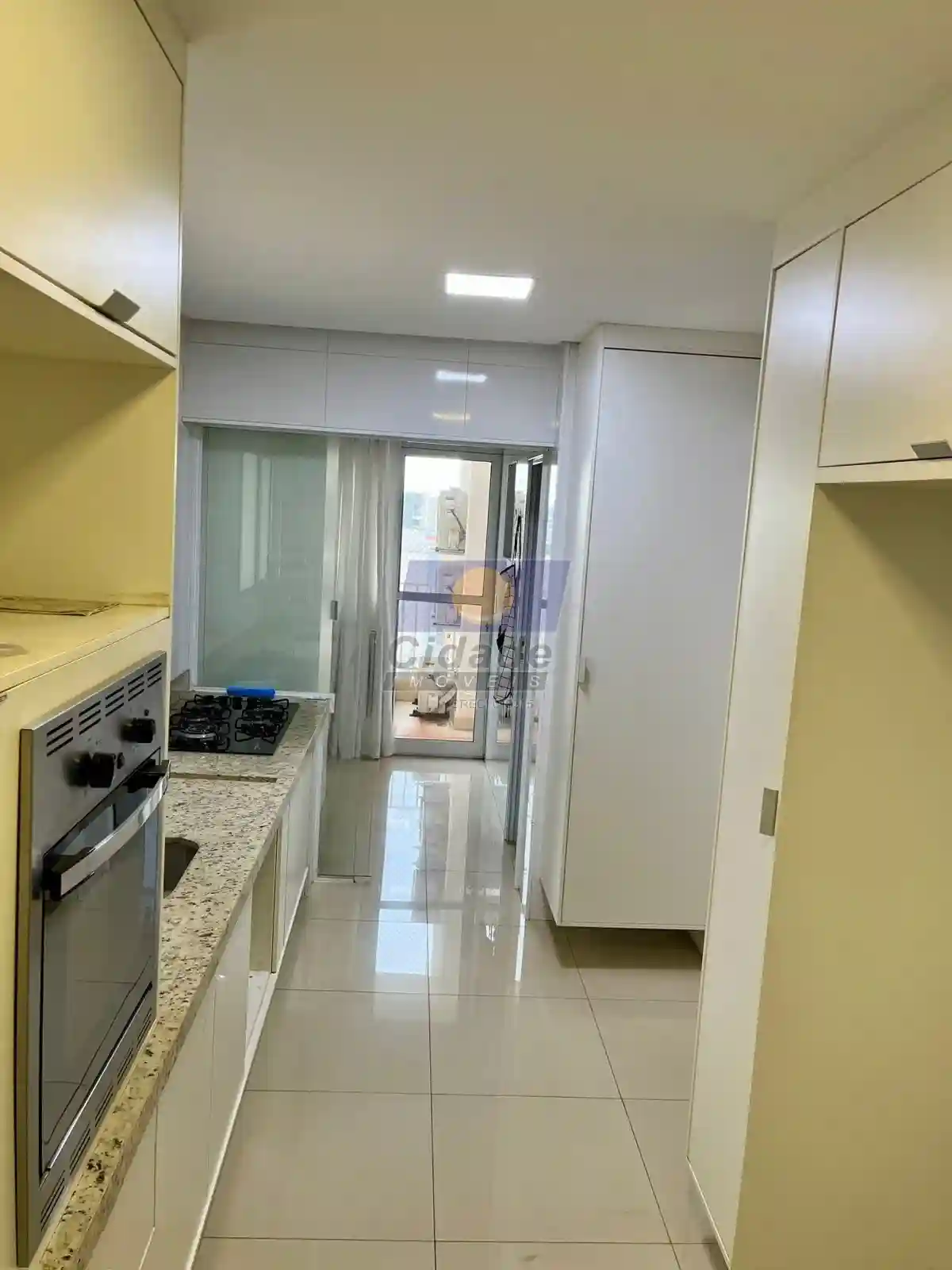 Apartamento com 3 quartos à venda, 130m² — foto 22 de 28