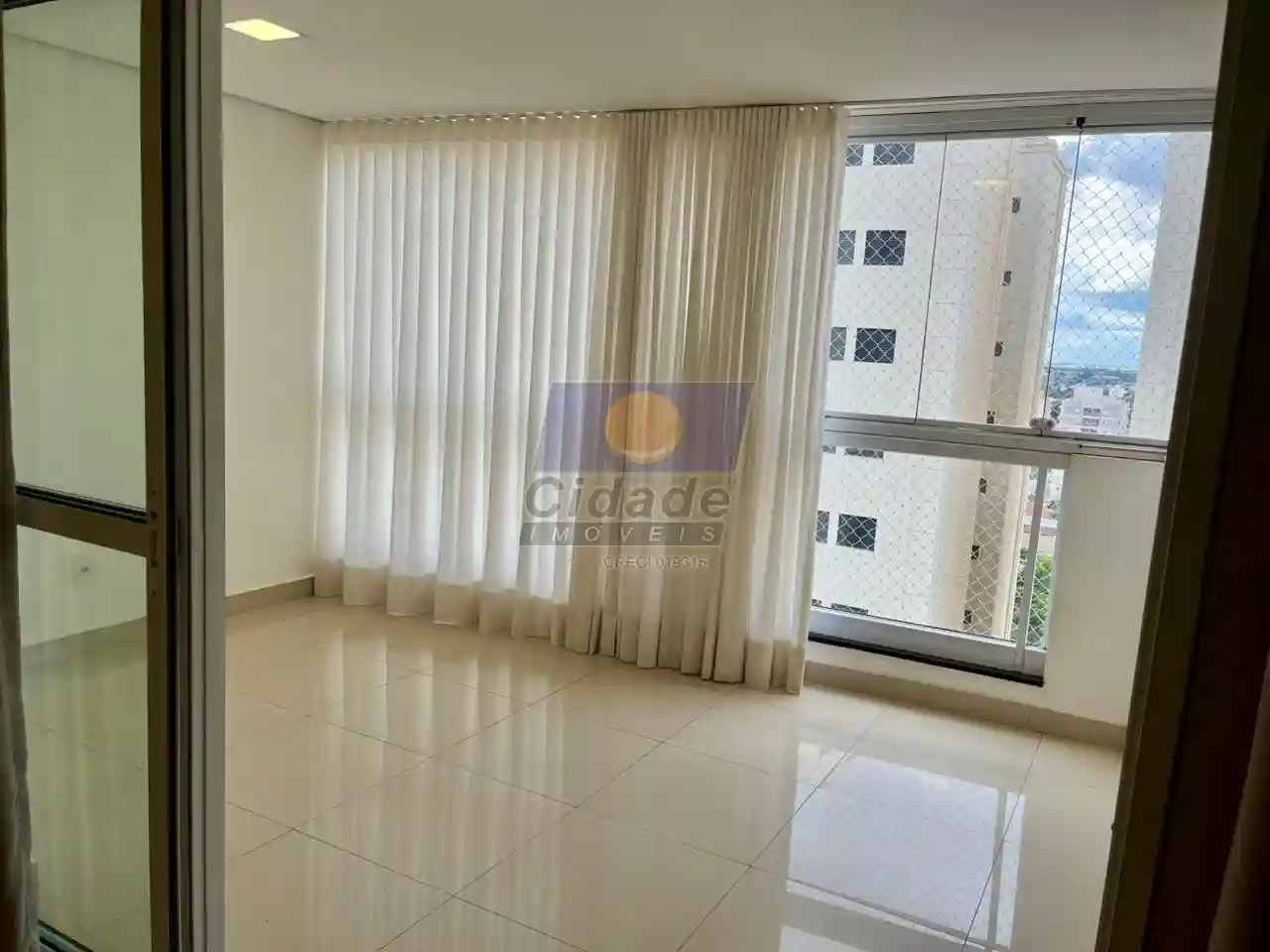 Apartamento com 3 quartos à venda, 130m² — foto 3 de 28