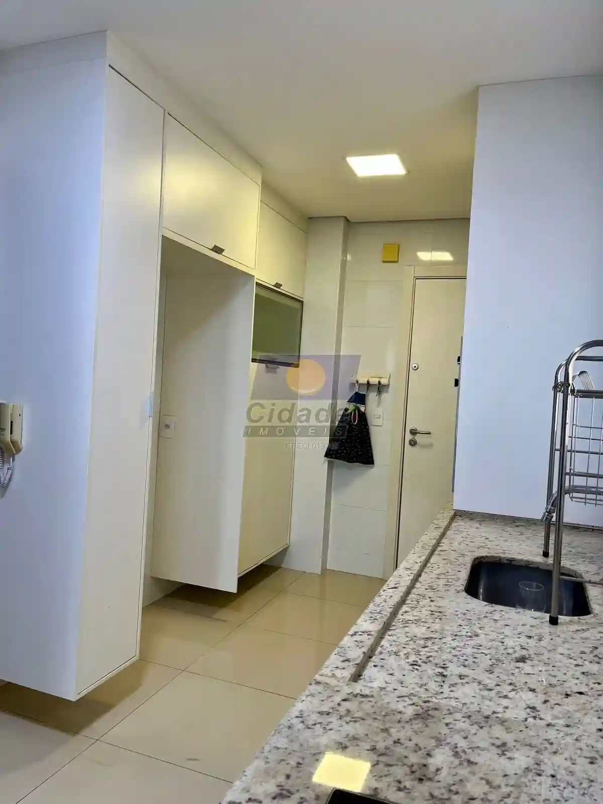 Apartamento com 3 quartos à venda, 130m² — foto 19 de 28