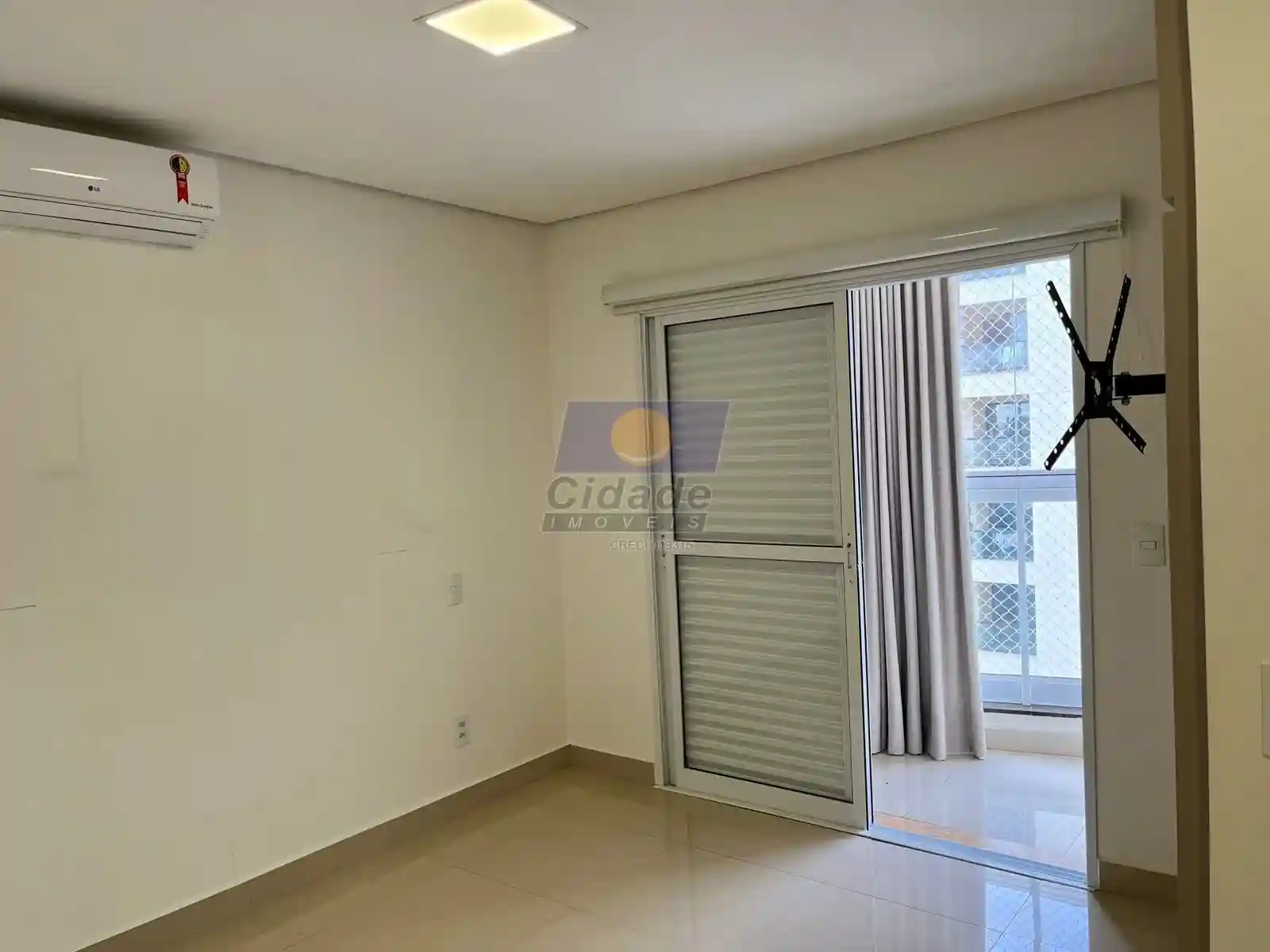 Apartamento com 3 quartos à venda, 130m² — foto 8 de 28