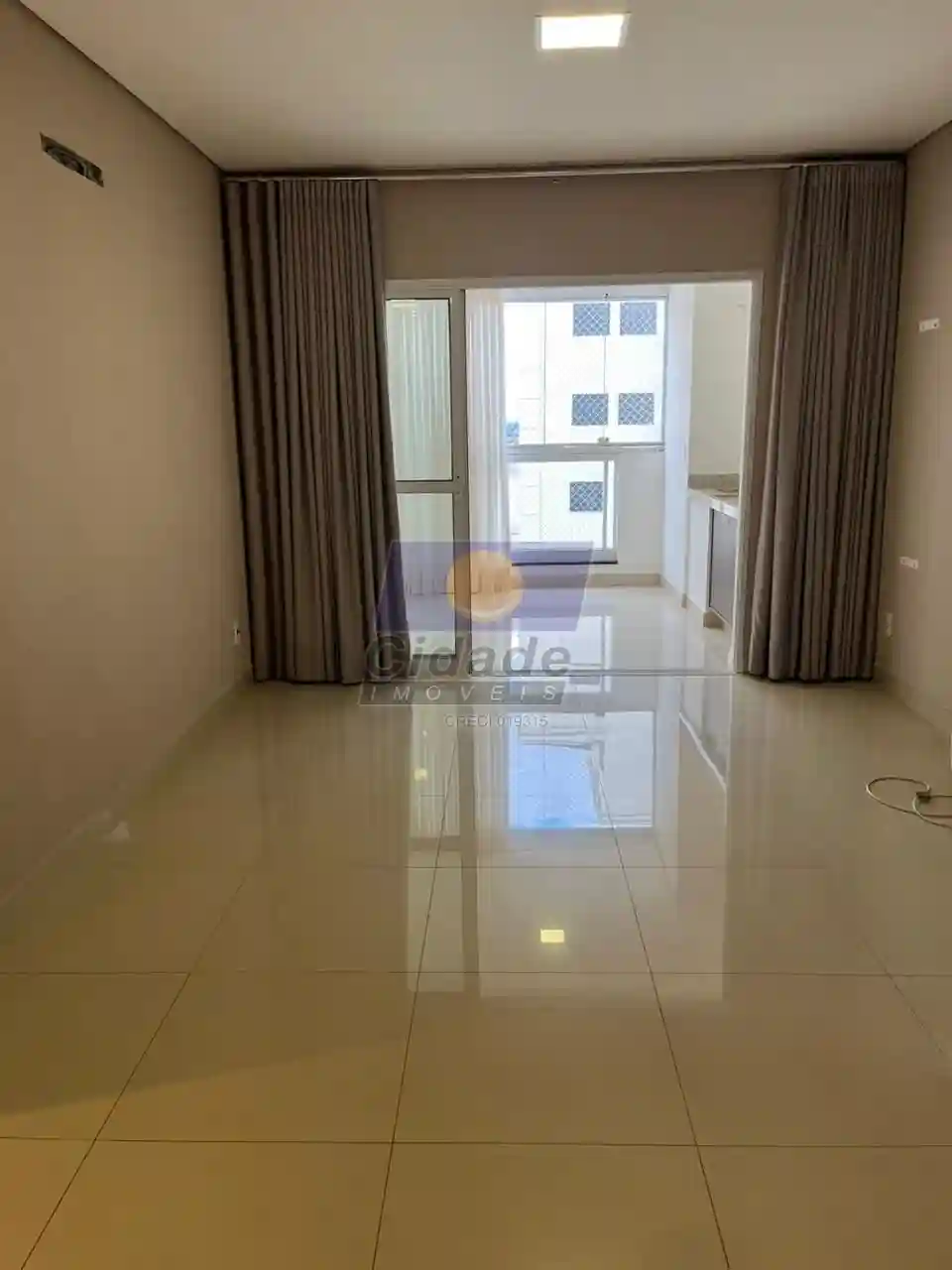 Apartamento com 3 quartos à venda, 130m² — foto 2 de 28