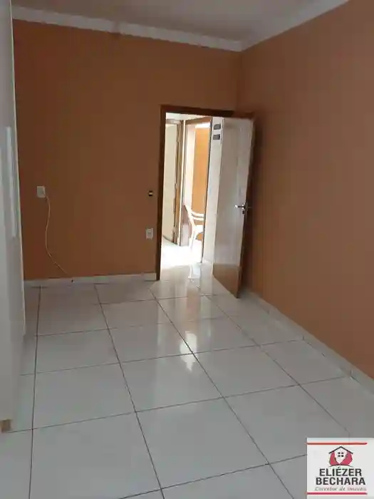 Casa à venda — foto 1 de 11