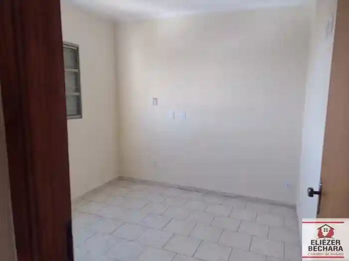 Apartamento com 2 quartos à venda, 68m² — foto 2 de 9