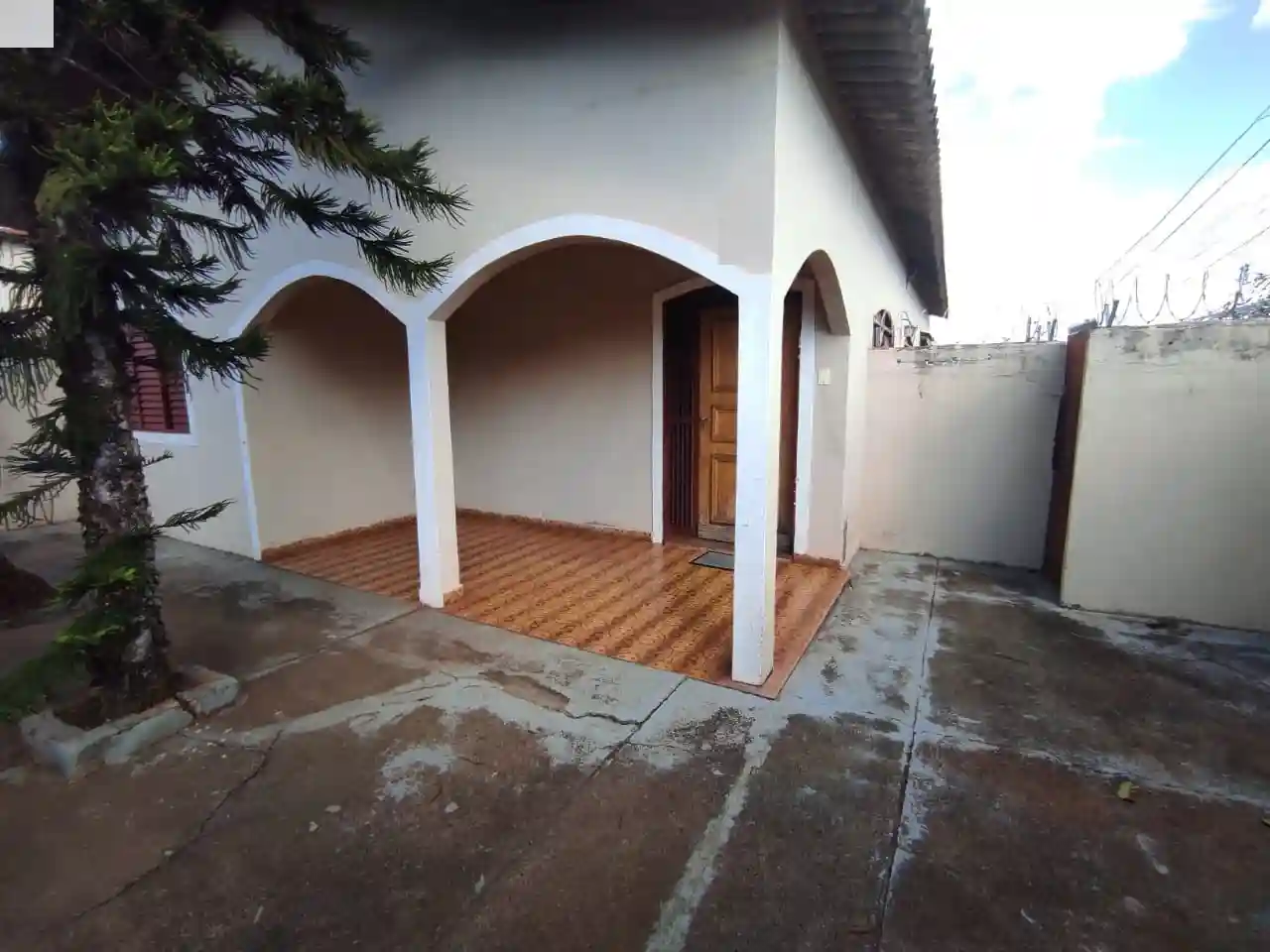 Casa com 3 quartos à venda, 146m² — foto 2 de 19