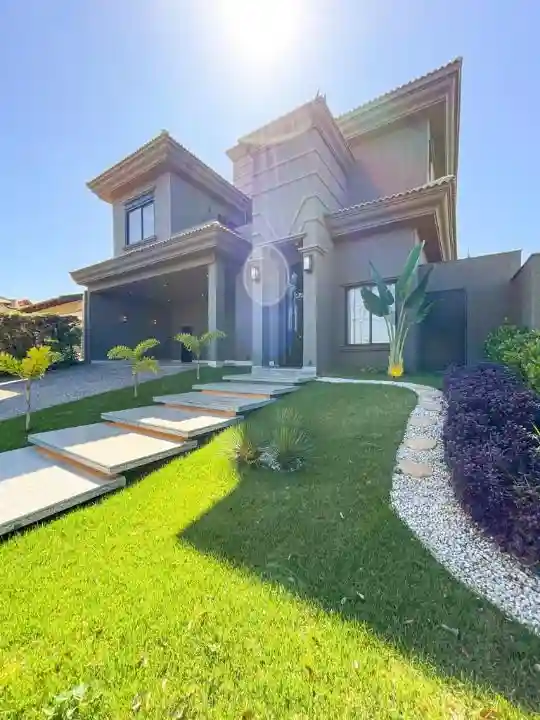 Casa de Condomínio com 4 quartos à venda, 450m² — foto 2 de 8