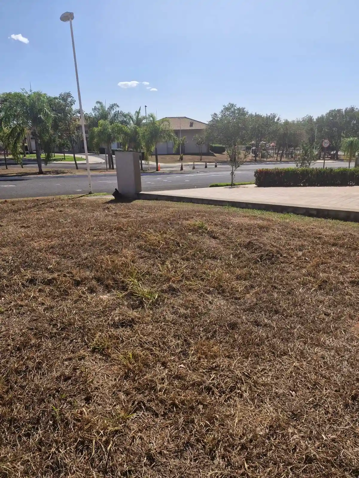 Terreno / Lote / Condomínio  à venda, 500m² — foto 4 de 5