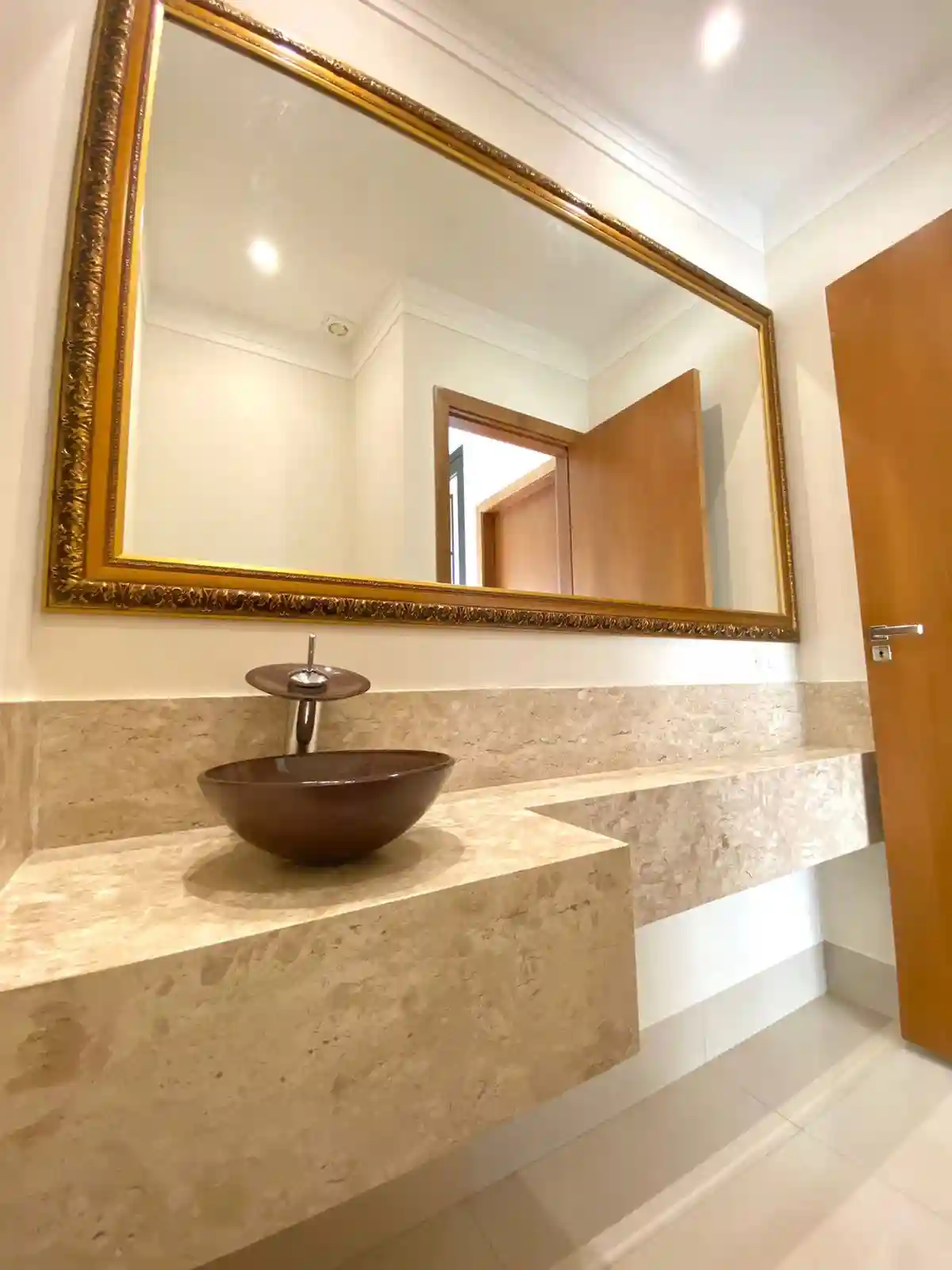 Casa de Condomínio com 3 quartos à venda, 360m² — foto 8 de 11