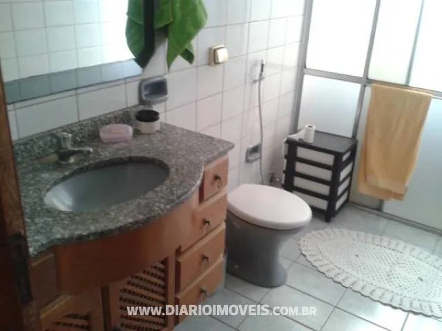 Casa à venda — foto 1 de 2