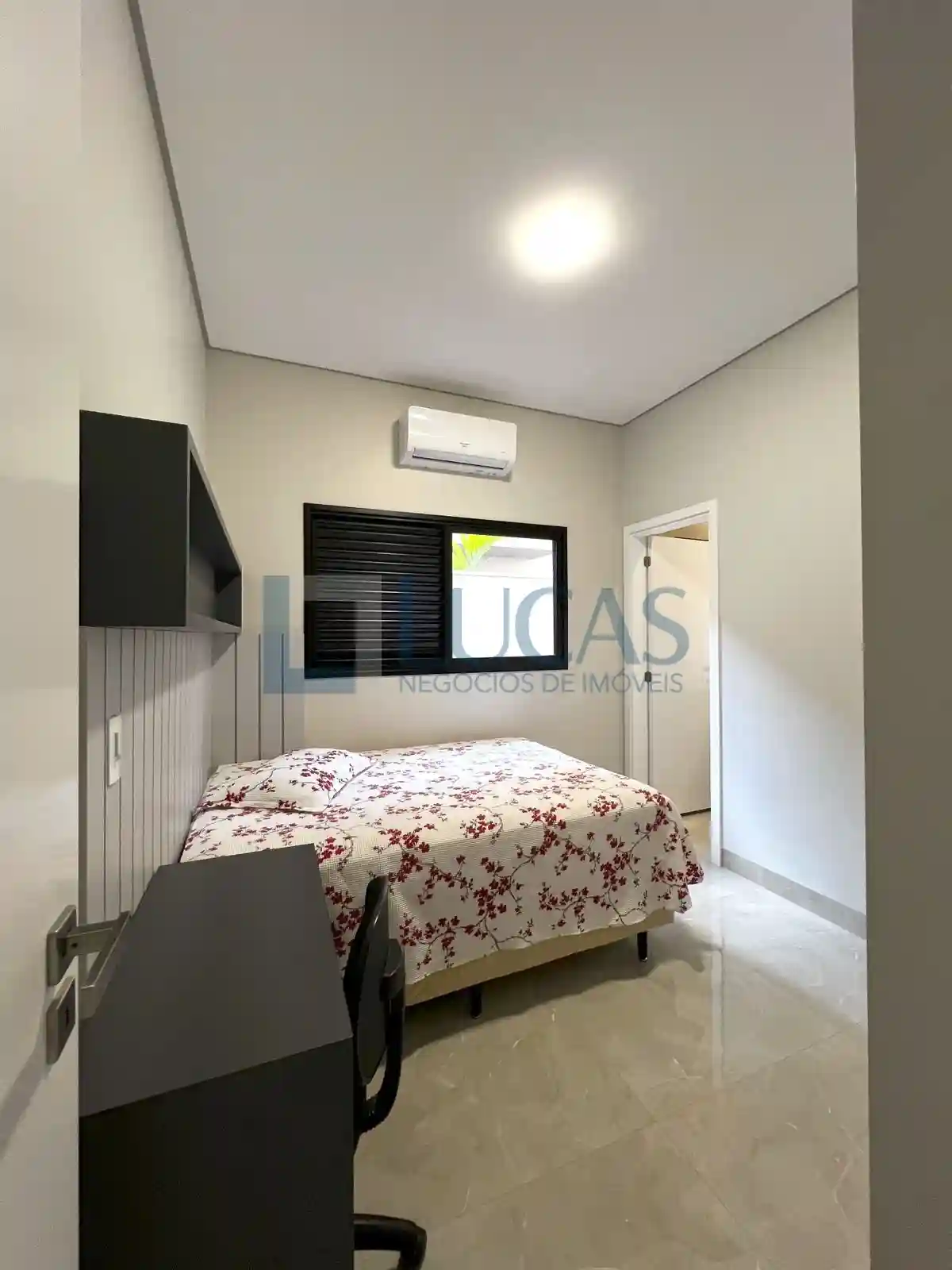 Casa de Condomínio com 3 quartos à venda, 224m² — foto 27 de 33