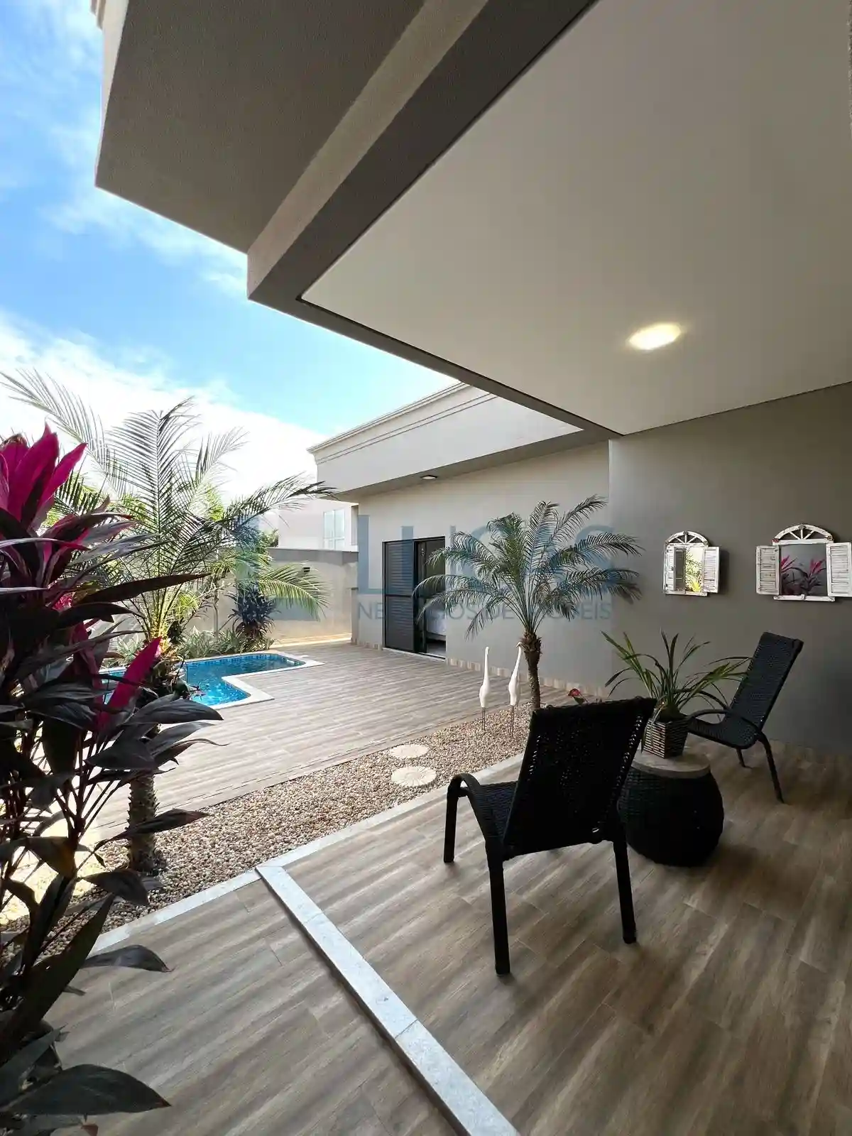 Casa de Condomínio com 3 quartos à venda, 224m² — foto 8 de 33