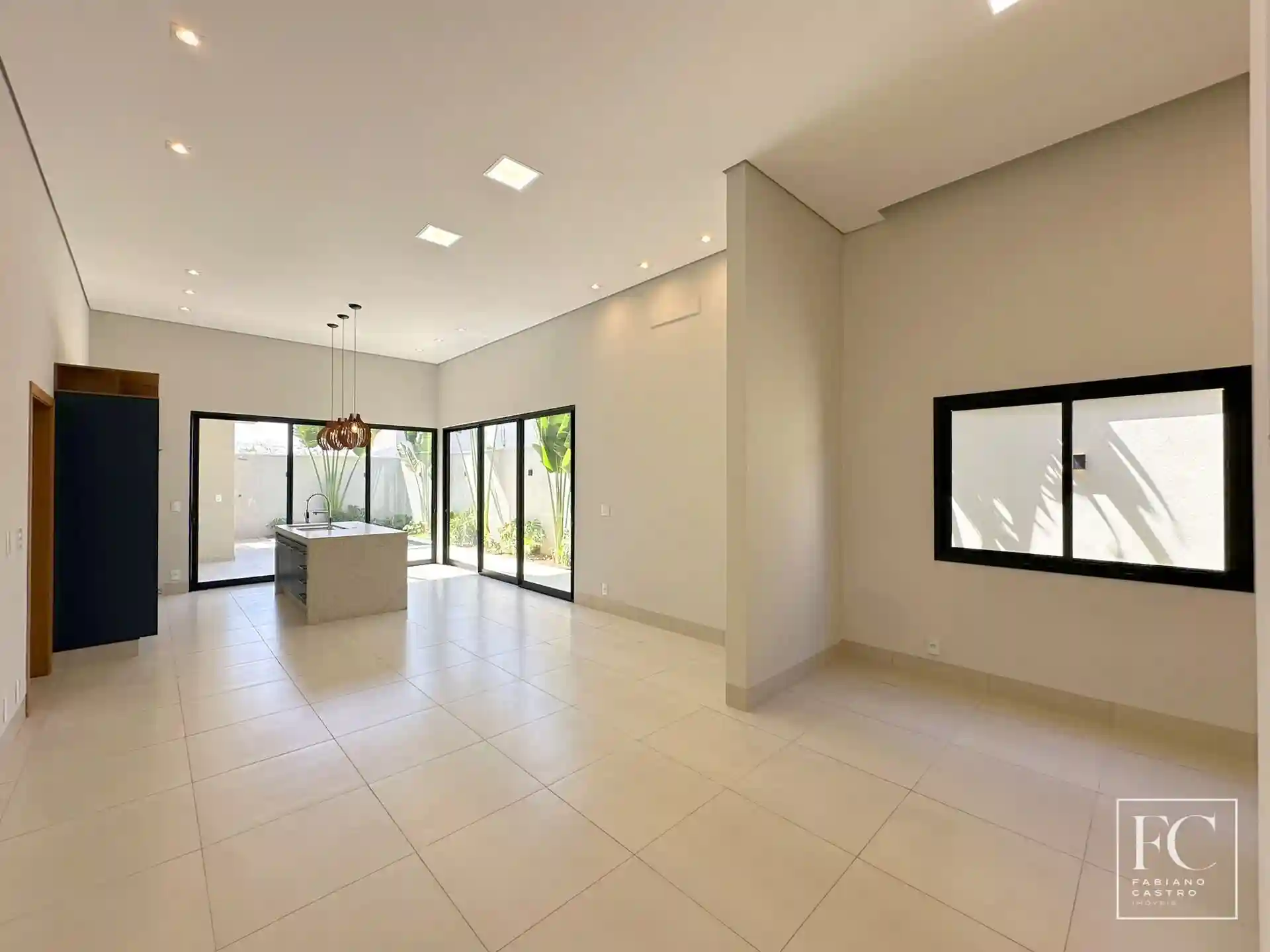 Casa de Condomínio com 3 quartos à venda, 170m² — foto 3 de 26