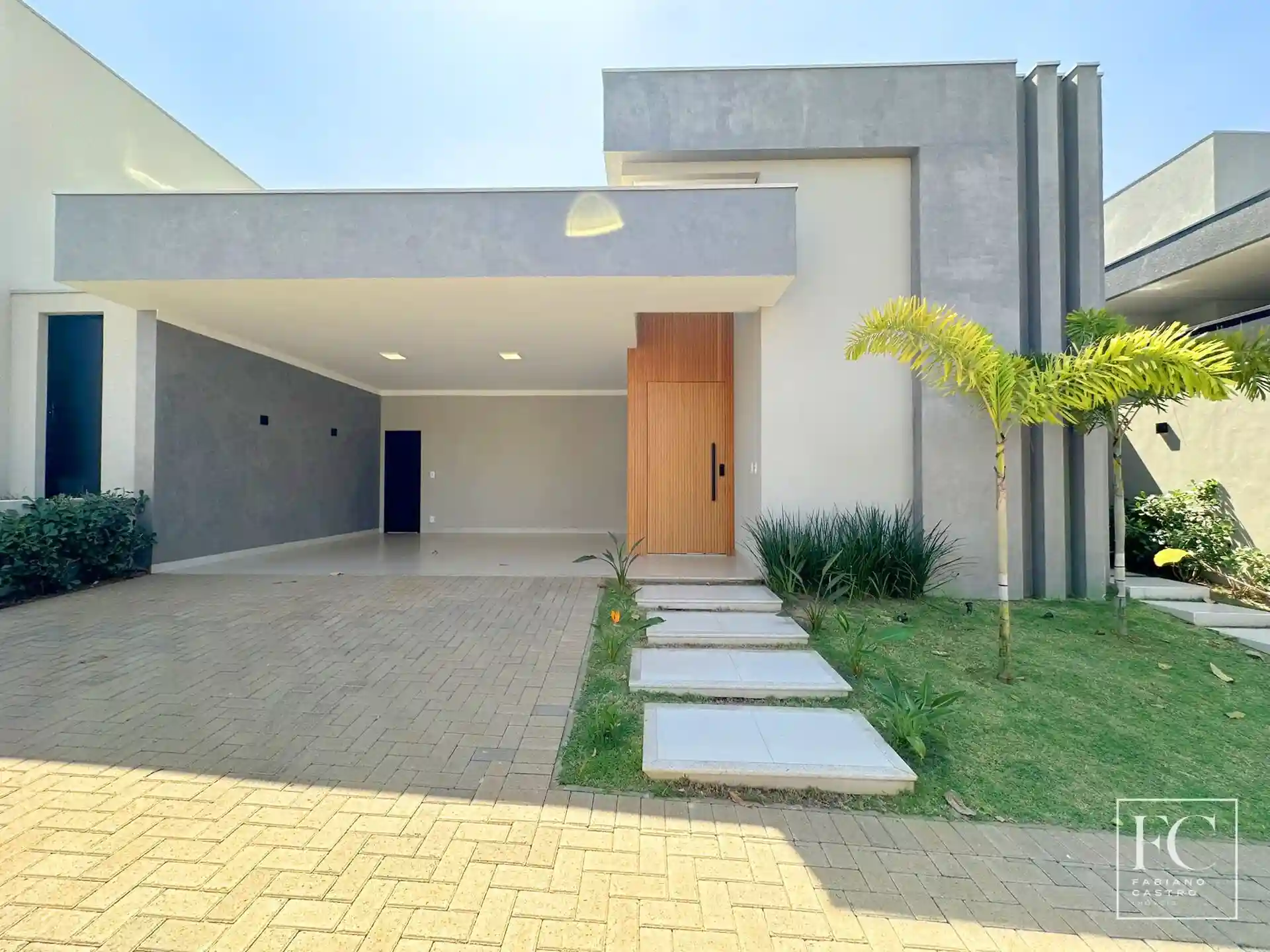 Casa de Condomínio com 3 quartos à venda, 170m² — foto 2 de 26