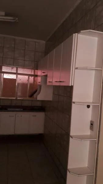 Casa à venda — foto 1 de 2