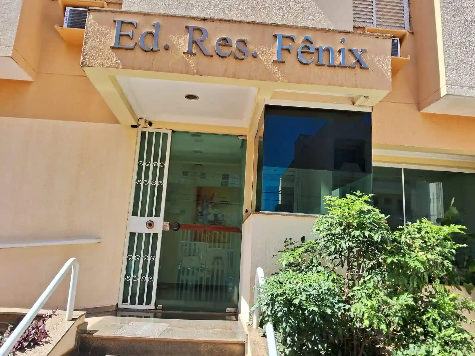 Apartamento com 3 quartos à venda, 156m² — foto 1 de 11
