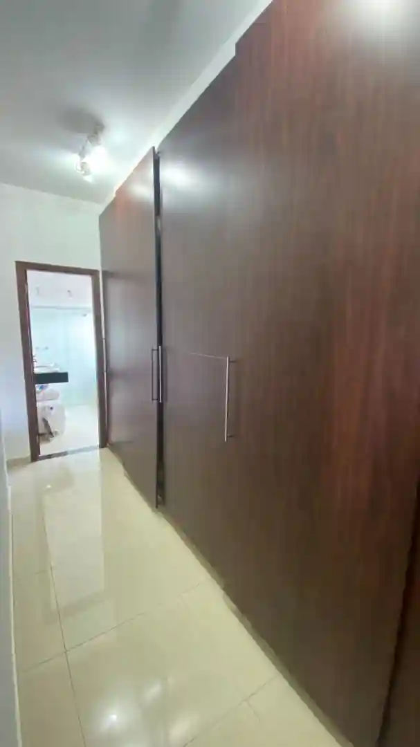 Casa de Condomínio com 4 quartos à venda, 300m² — foto 13 de 18