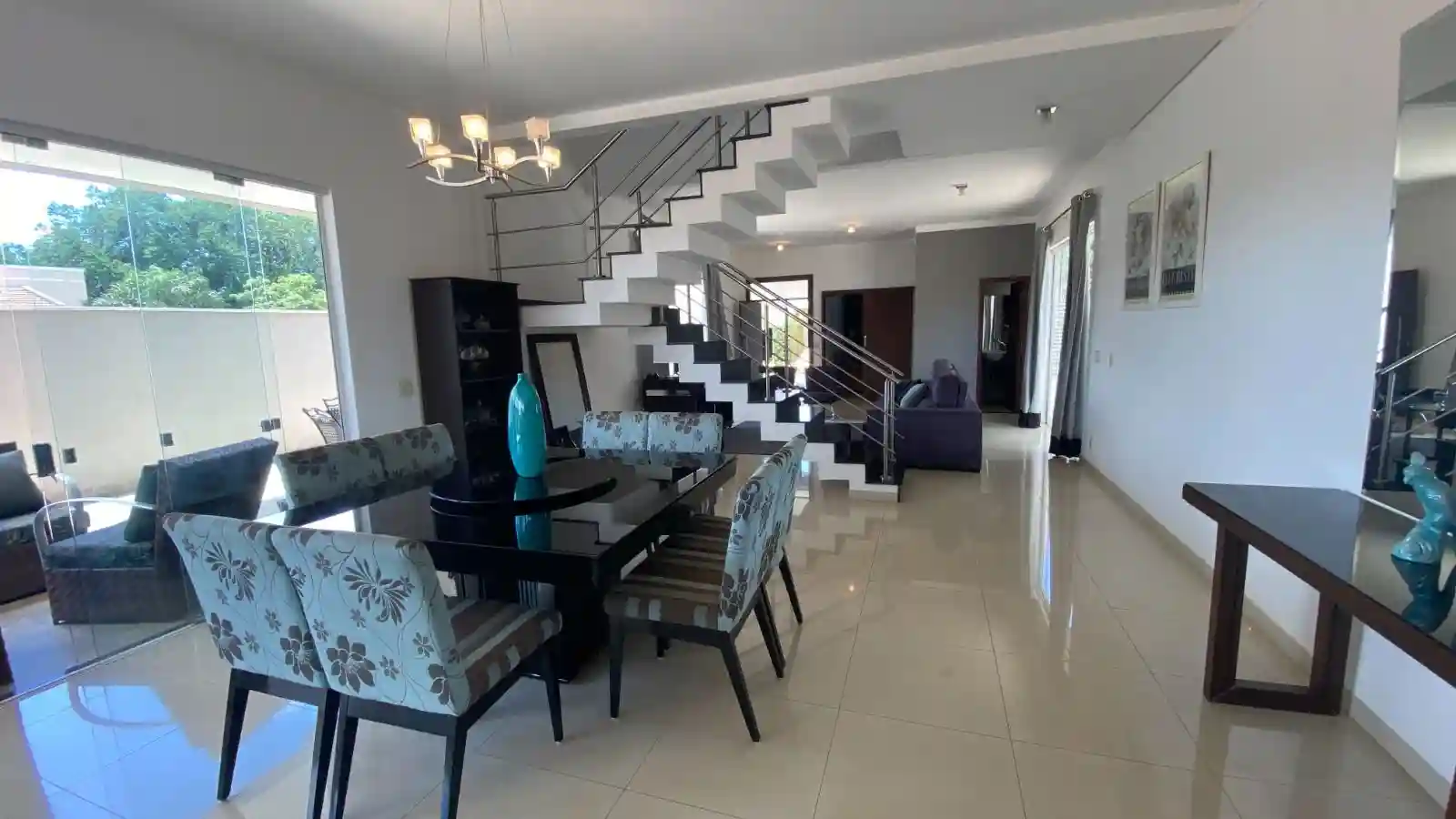 Casa de Condomínio com 4 quartos à venda, 300m² — foto 8 de 18
