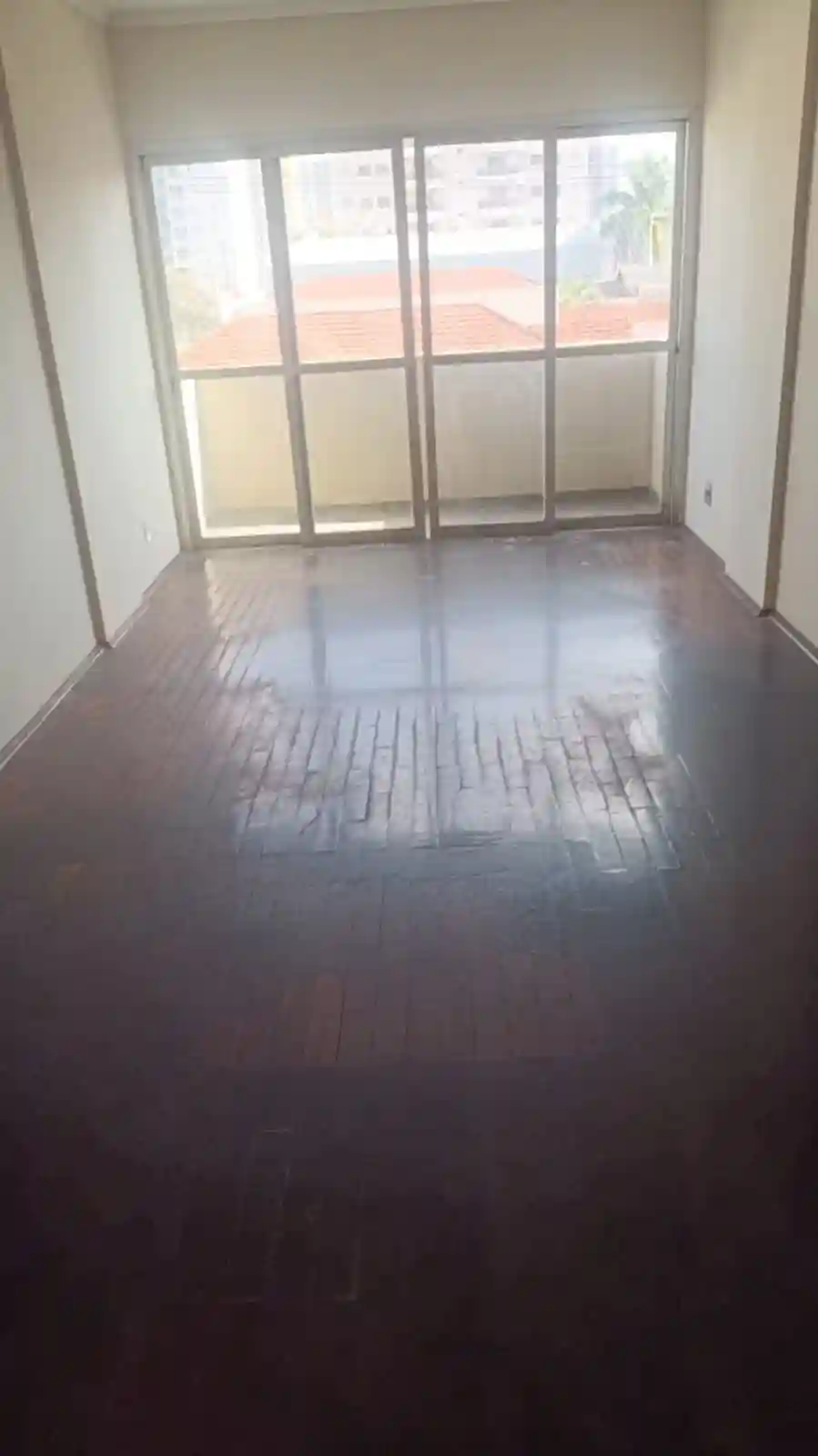 Apartamento com 3 quartos à venda, 105m² — foto 2 de 12