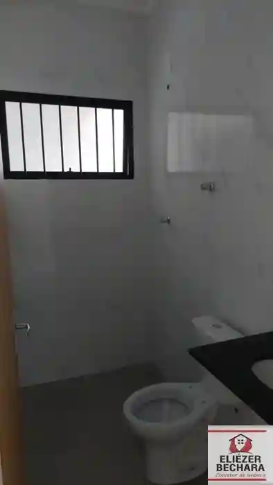 Casa com 3 quartos à venda, 94m² — foto 3 de 13