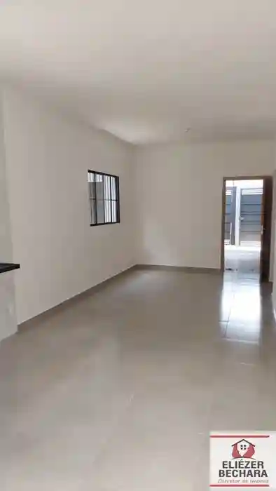 Casa com 3 quartos à venda, 94m² — foto 1 de 13