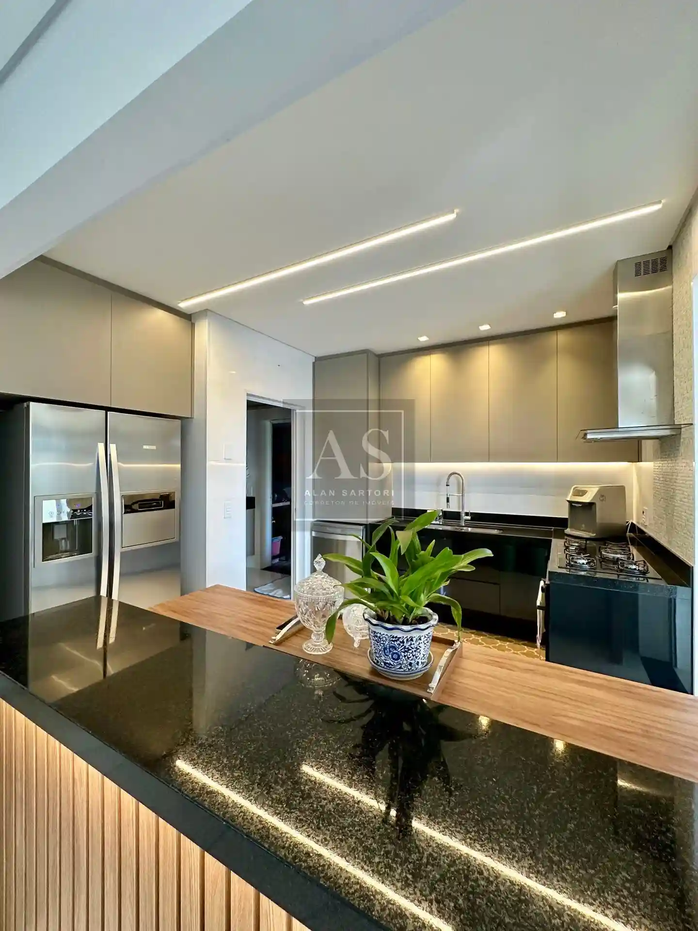 Casa de Condomínio com 4 quartos à venda, 356m² — foto 11 de 40
