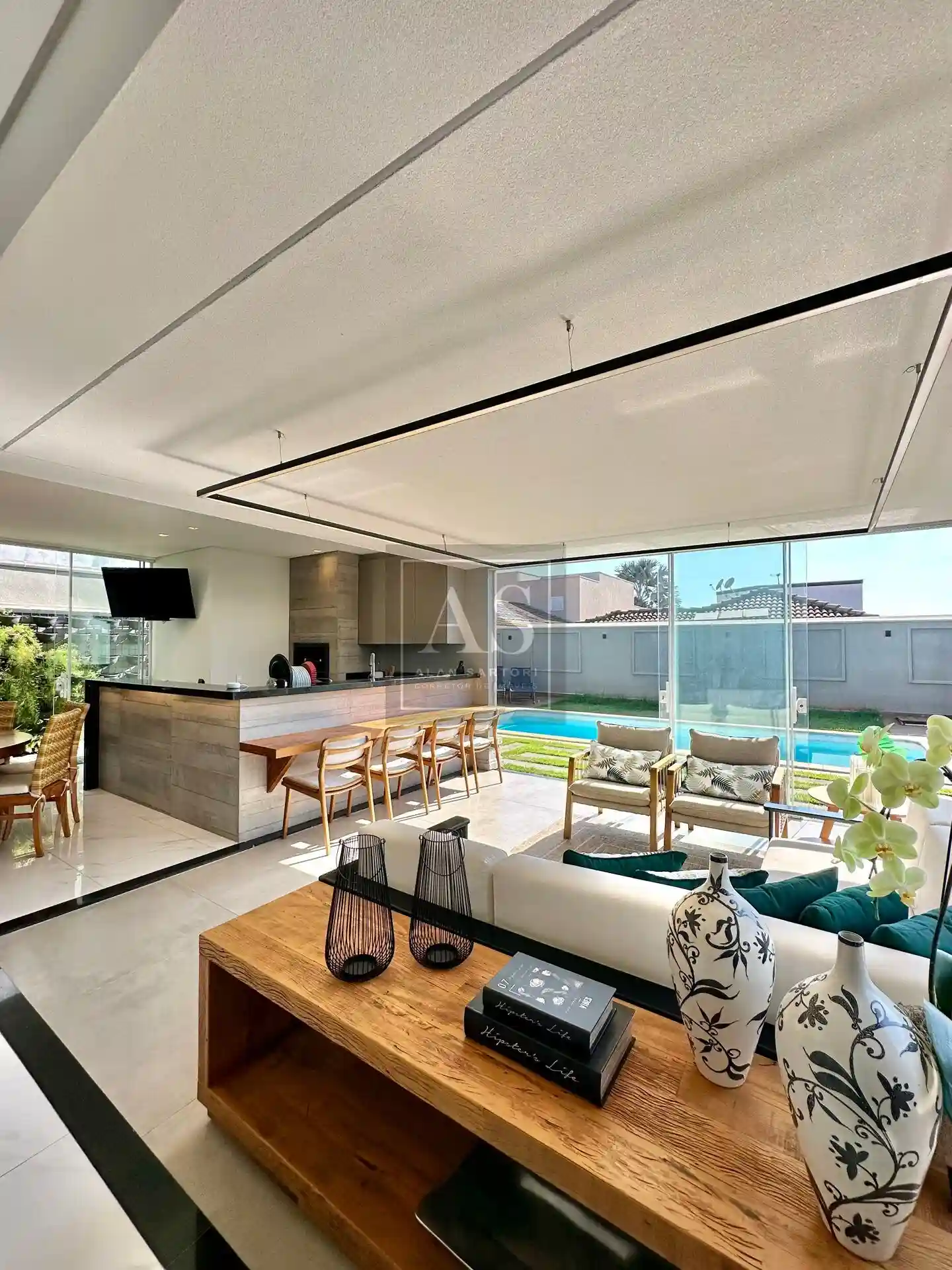 Casa de Condomínio com 4 quartos à venda, 356m² — foto 18 de 40