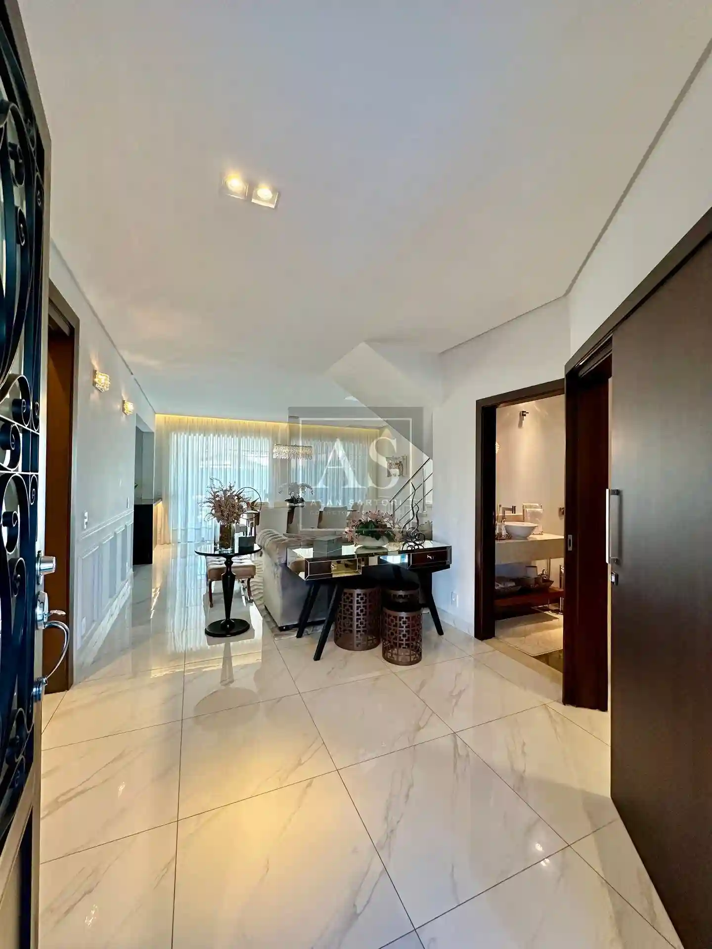 Casa de Condomínio com 4 quartos à venda, 356m² — foto 3 de 40