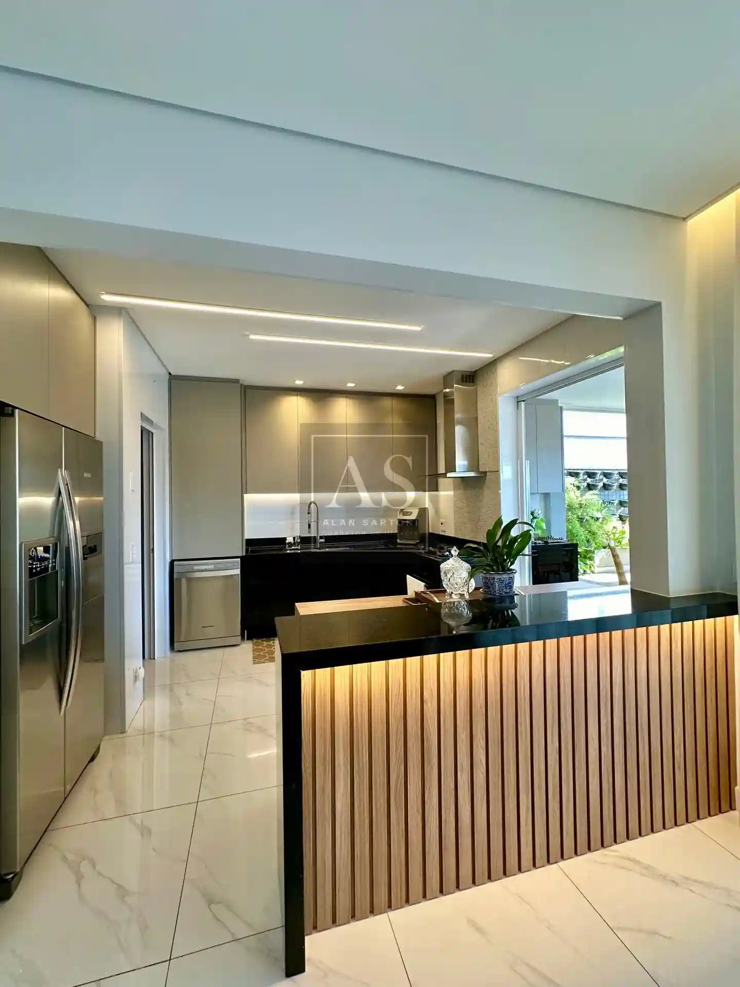 Casa de Condomínio com 4 quartos à venda, 356m² — foto 10 de 40