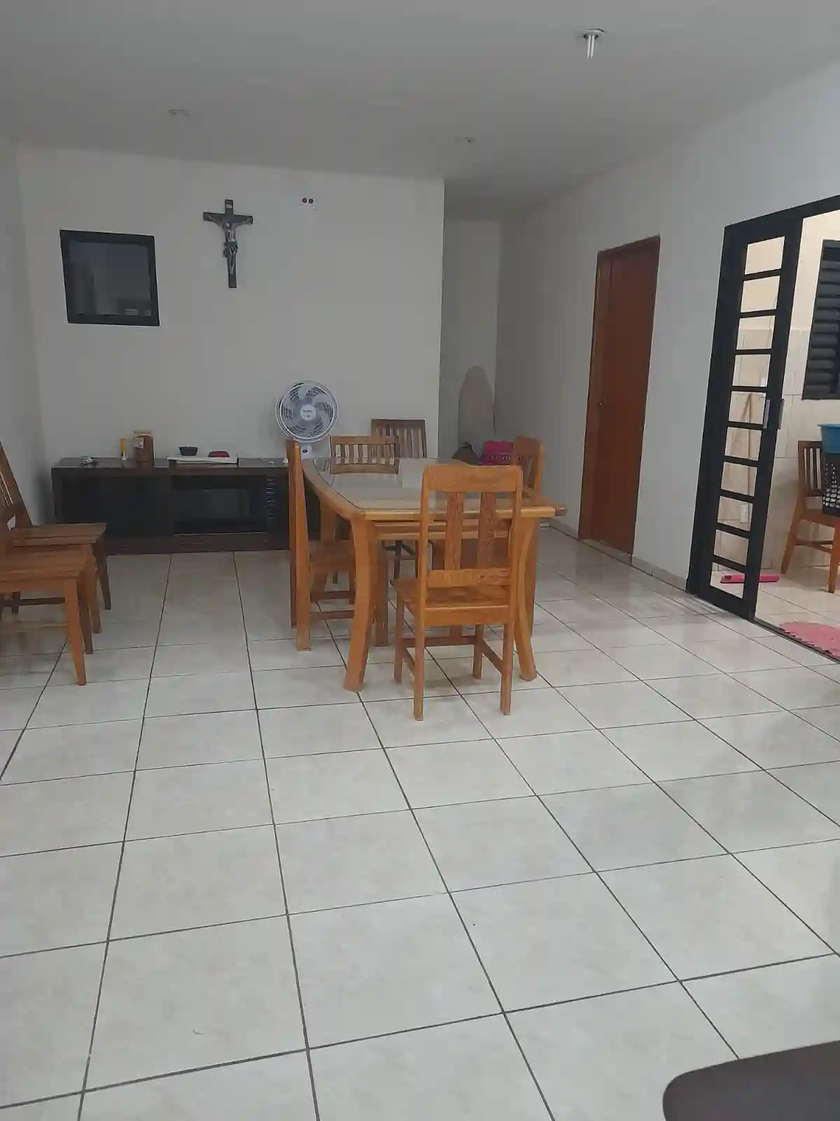 Casa com 3 quartos à venda, 210m² — foto 3 de 13
