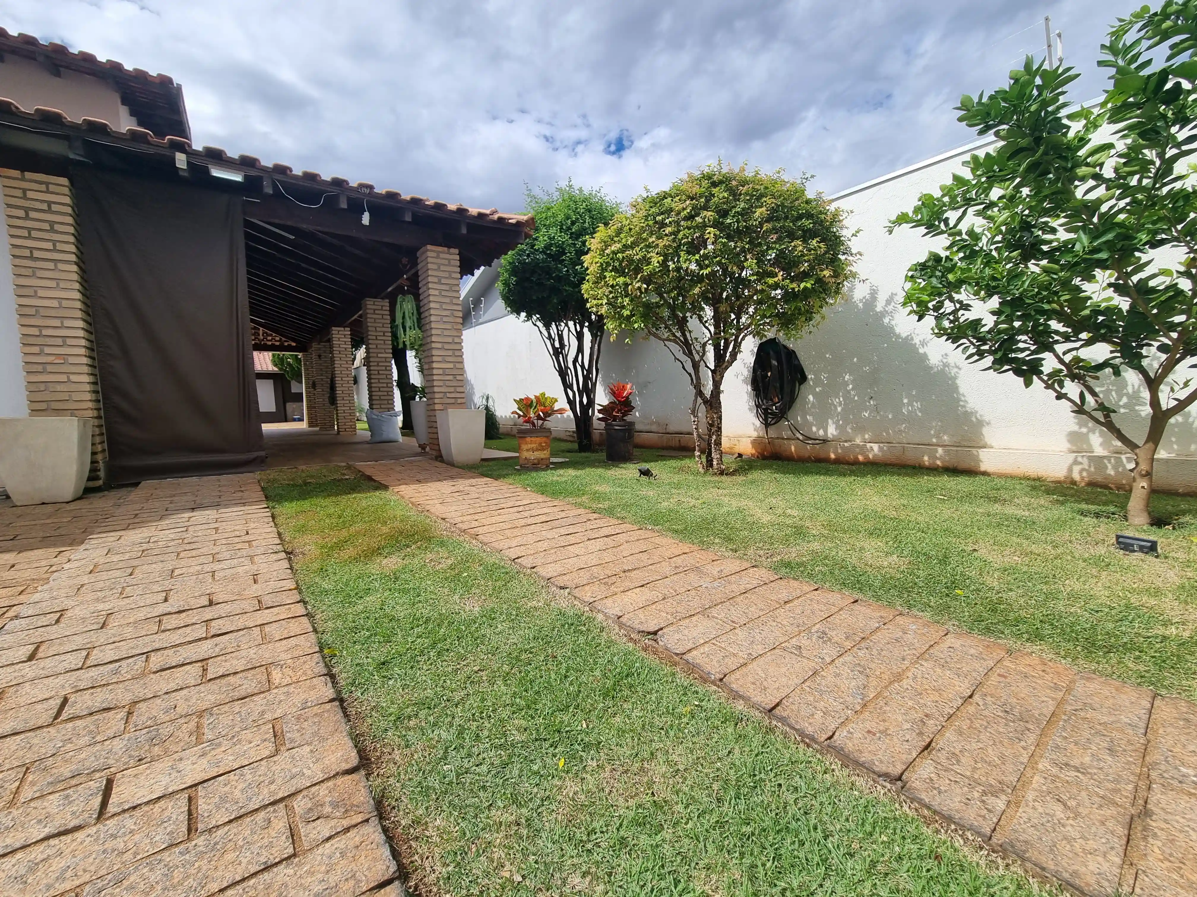 Casa com 3 quartos à venda, 240m² — foto 16 de 21