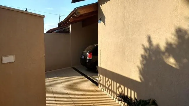 Casa à venda — foto 1 de 6