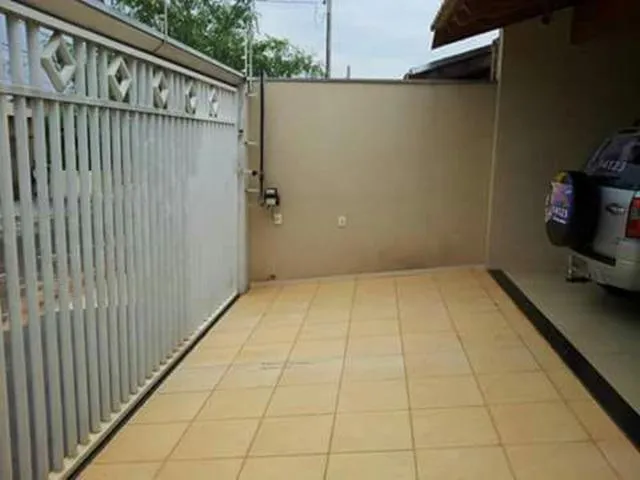 Casa à venda — foto 3 de 6