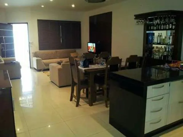Casa à venda — foto 4 de 6